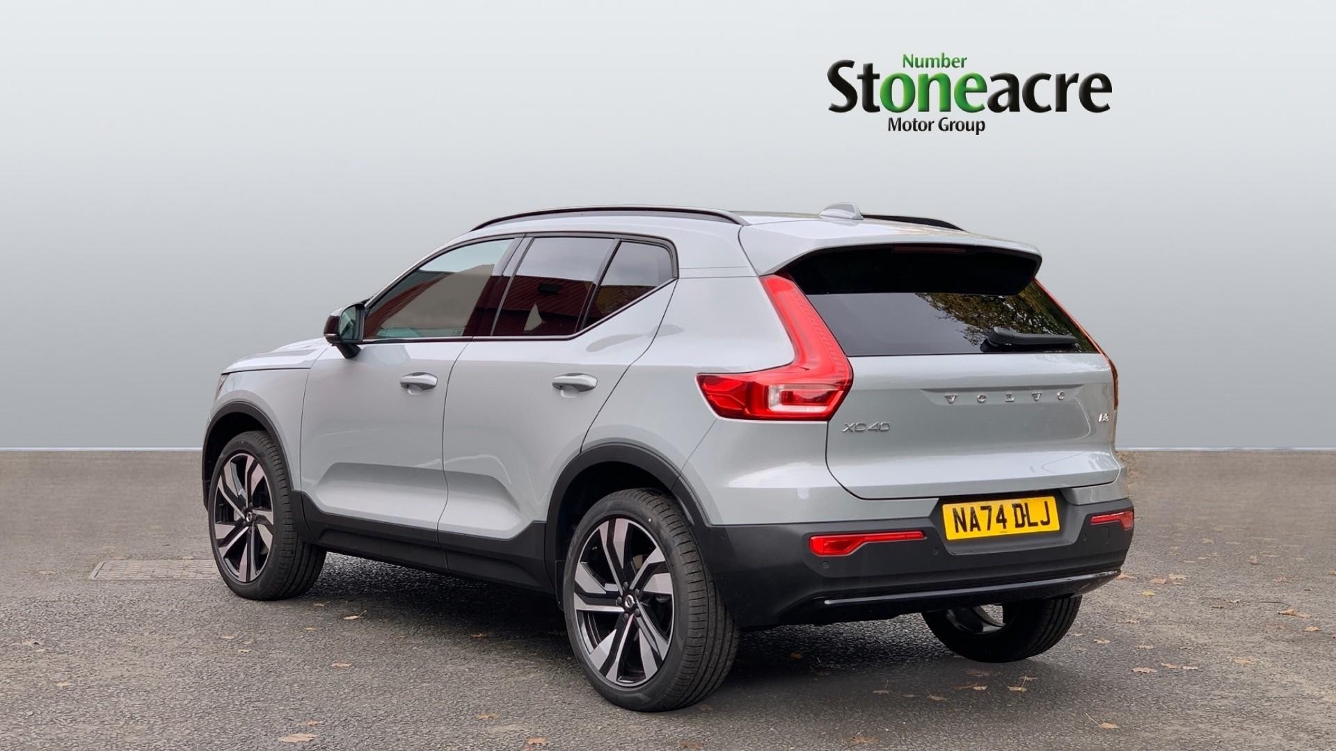 Volvo XC40 Image 2