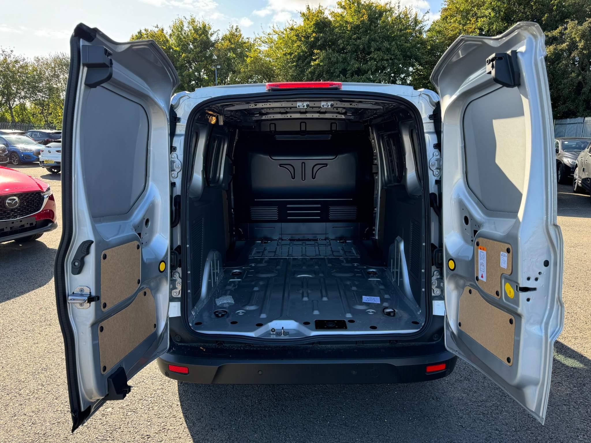 Ford Transit Connect Image 29