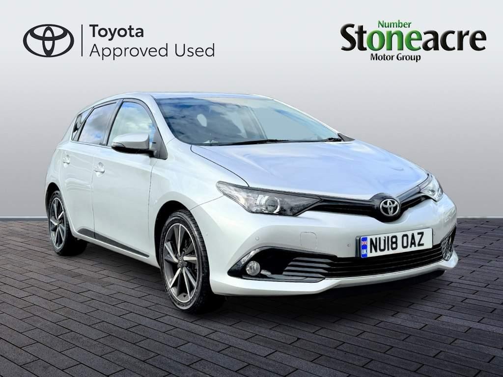 Toyota Auris Image 1