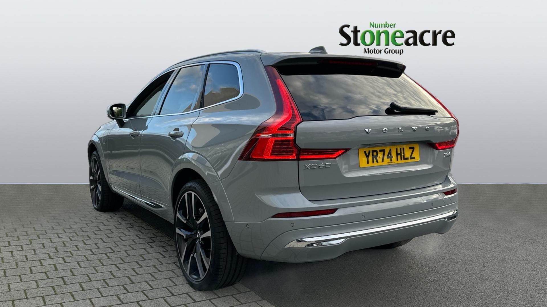 Volvo XC60 Image 2