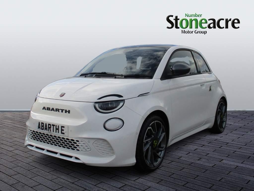 Abarth 500e Image 7