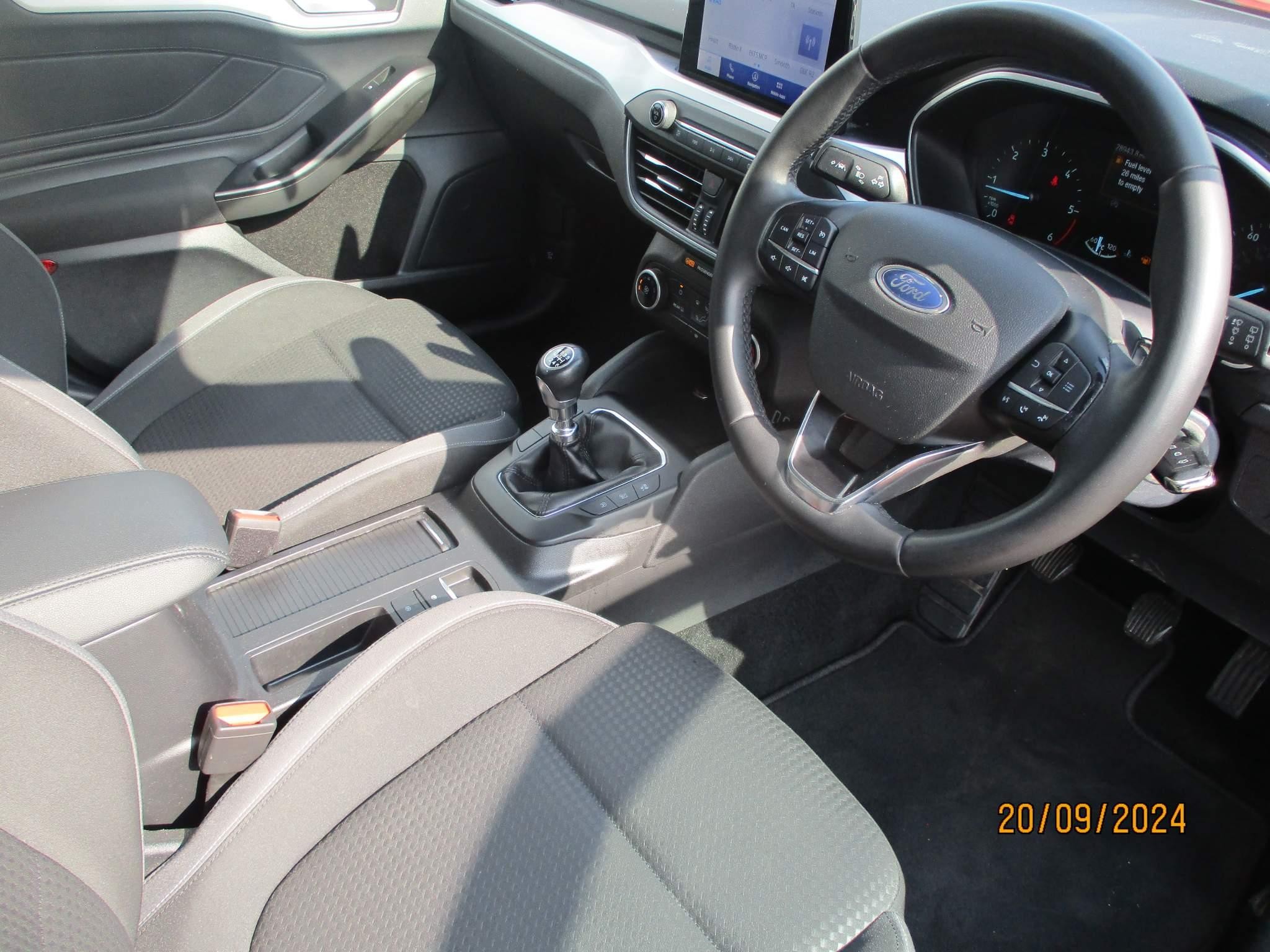 Ford Focus Image 10