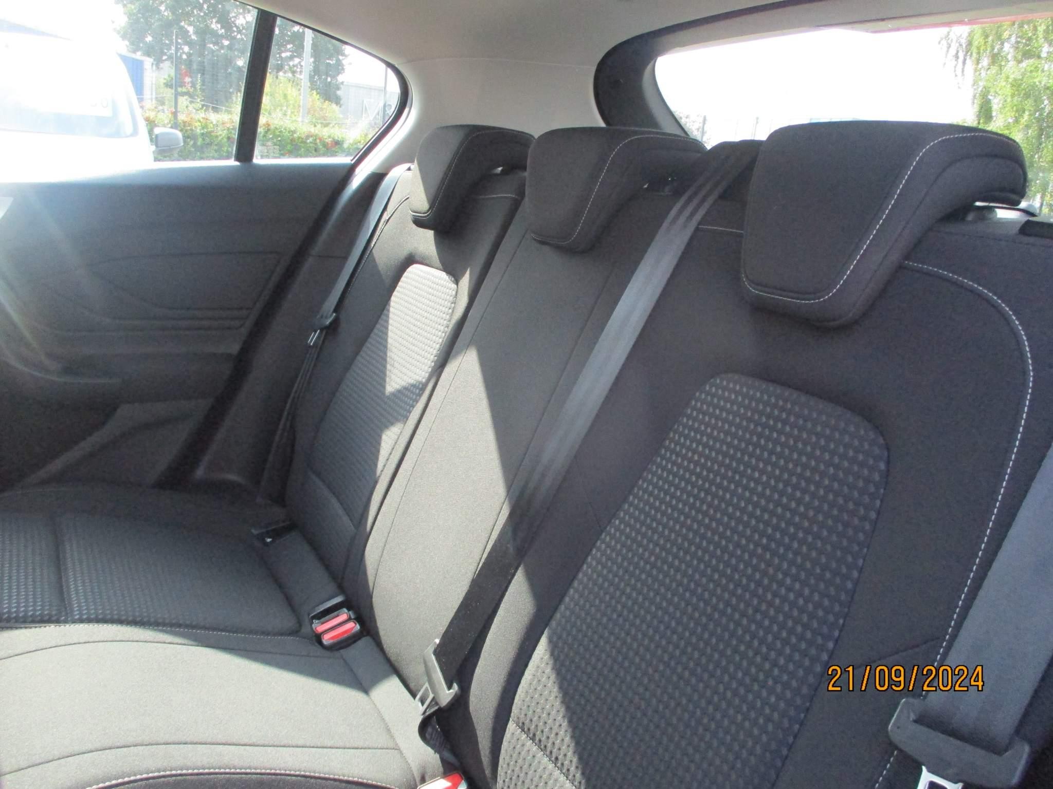 Ford Focus Image 18