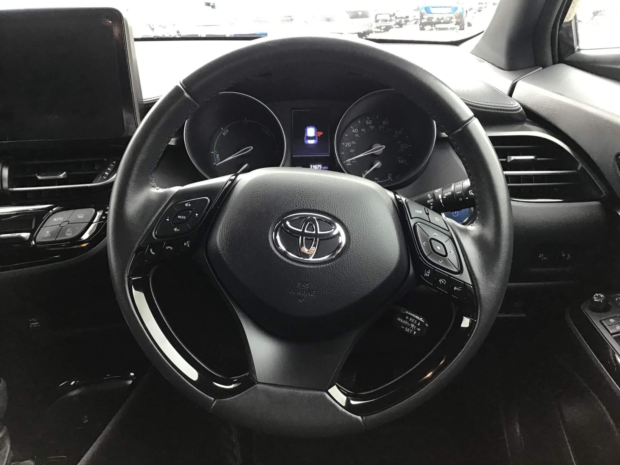 Toyota C-HR Image 14