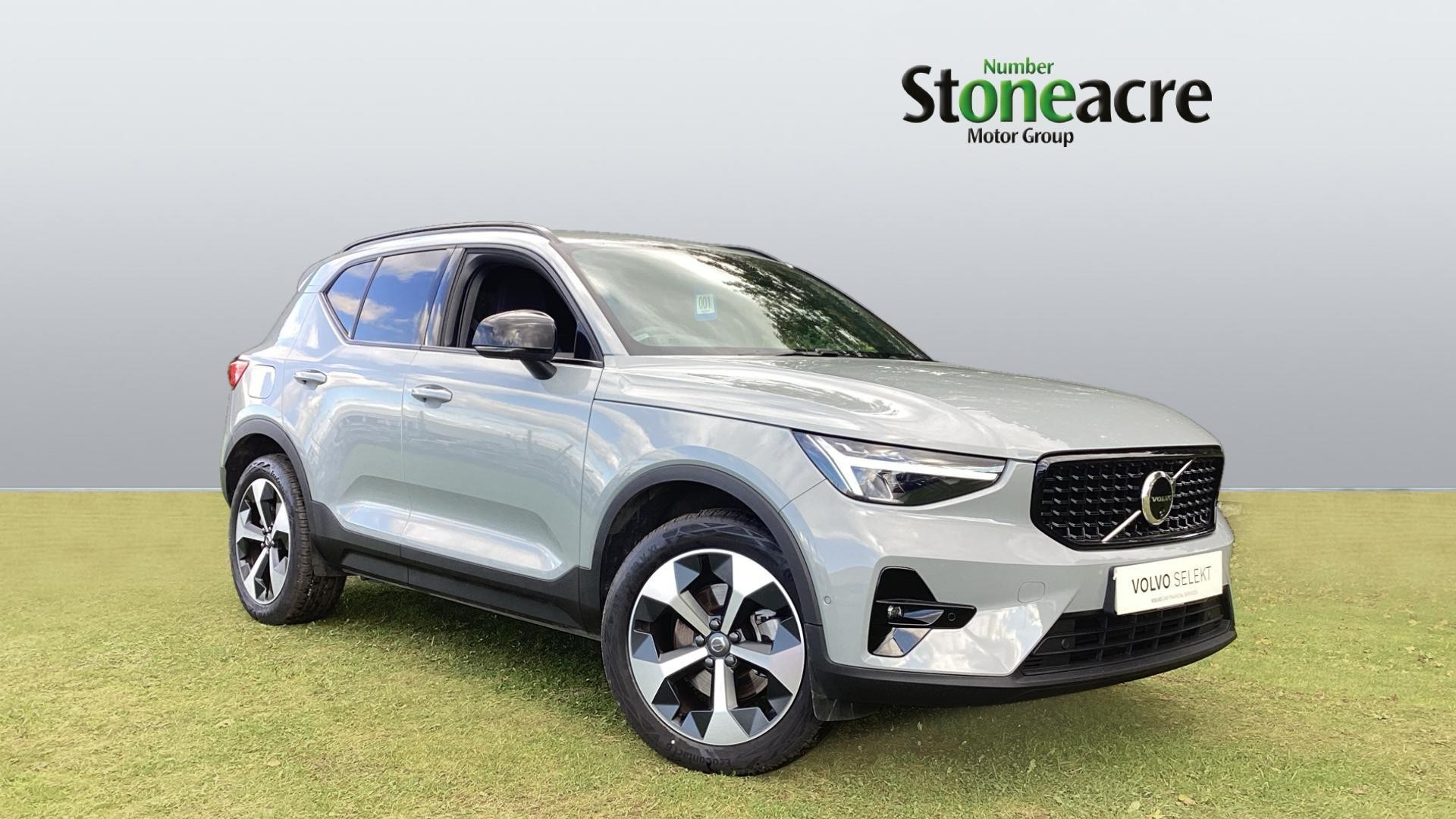 Volvo XC40 Image 1