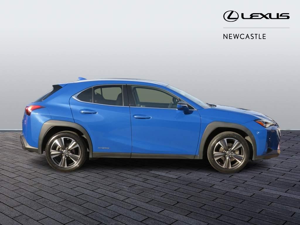 Lexus UX Self-Charging Hybrid Image 4