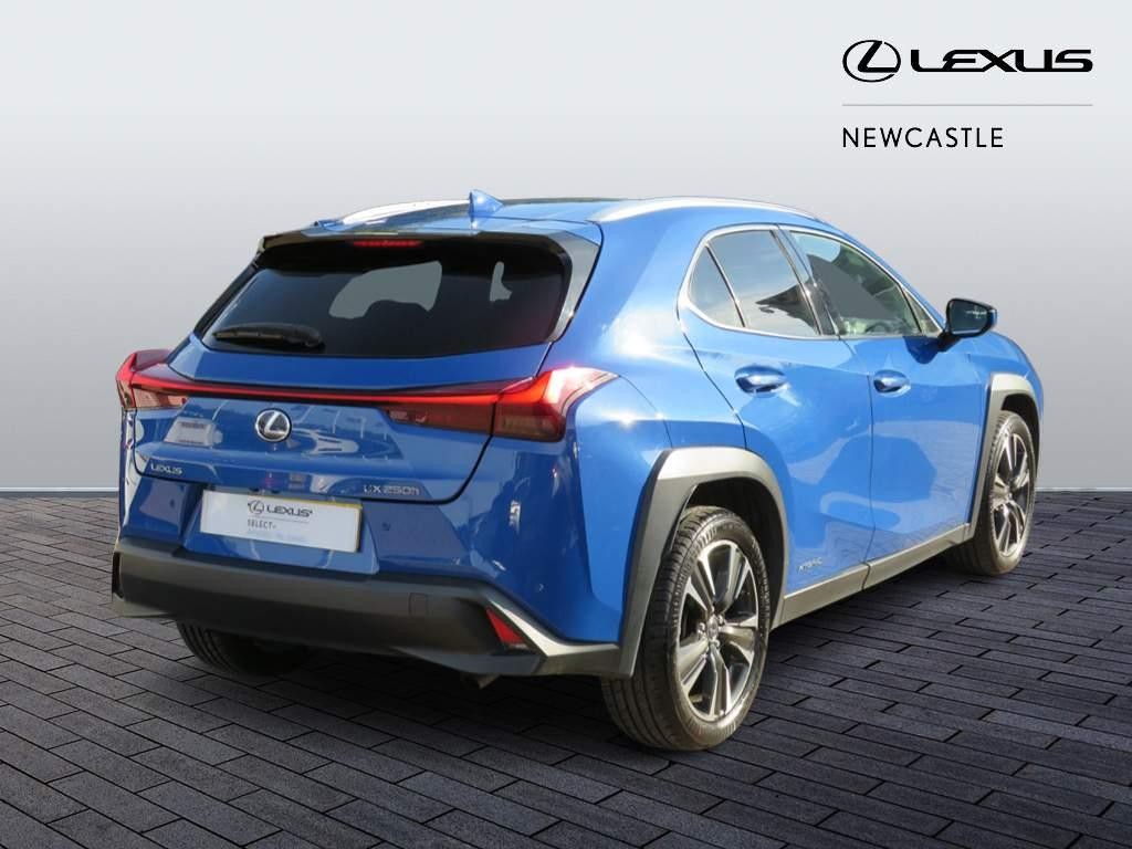 Lexus UX Self-Charging Hybrid Image 5