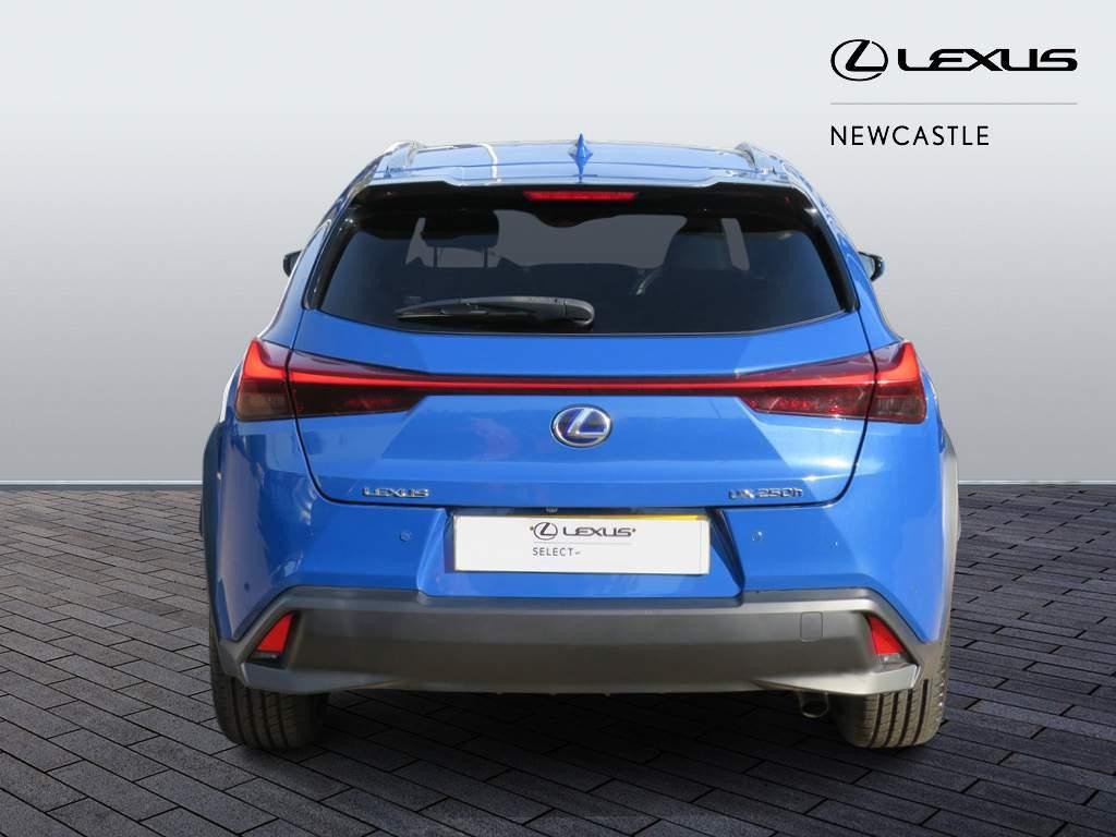 Lexus UX Self-Charging Hybrid Image 6