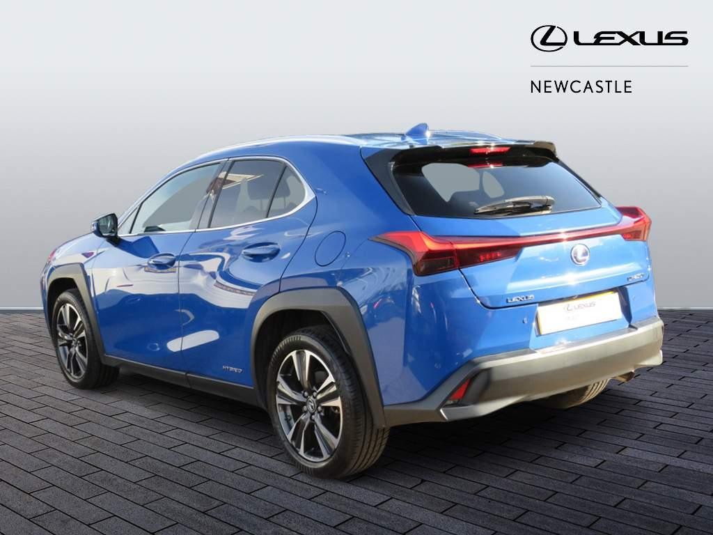 Lexus UX 250h Image 7