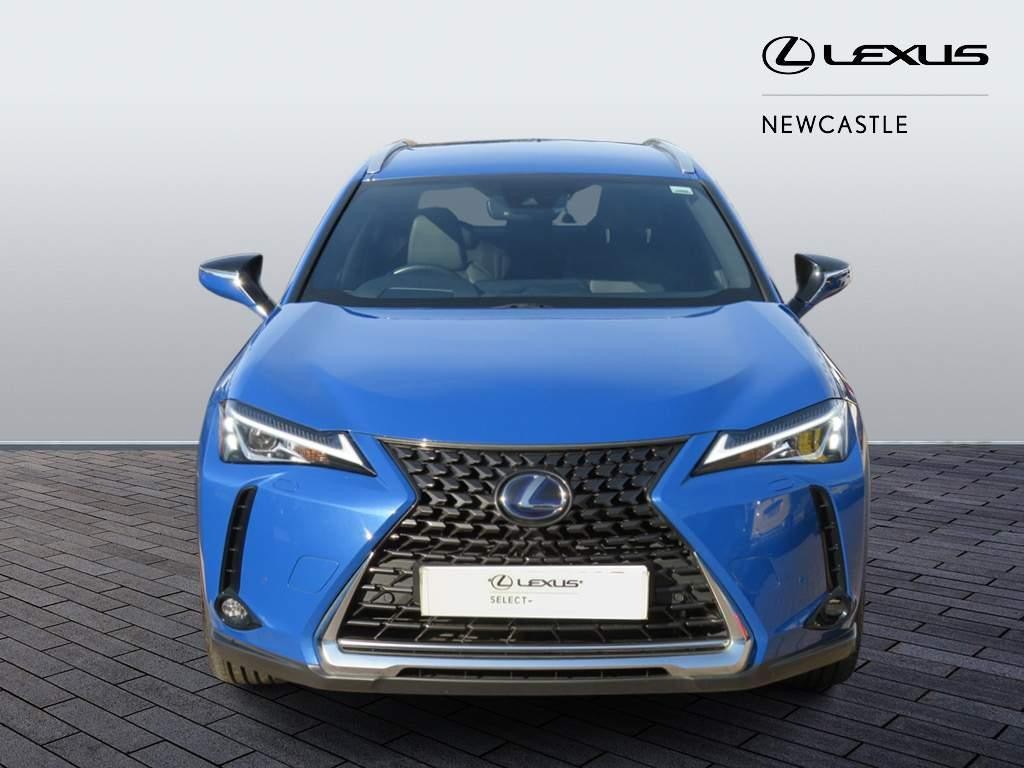 Lexus UX Self-Charging Hybrid Image 10