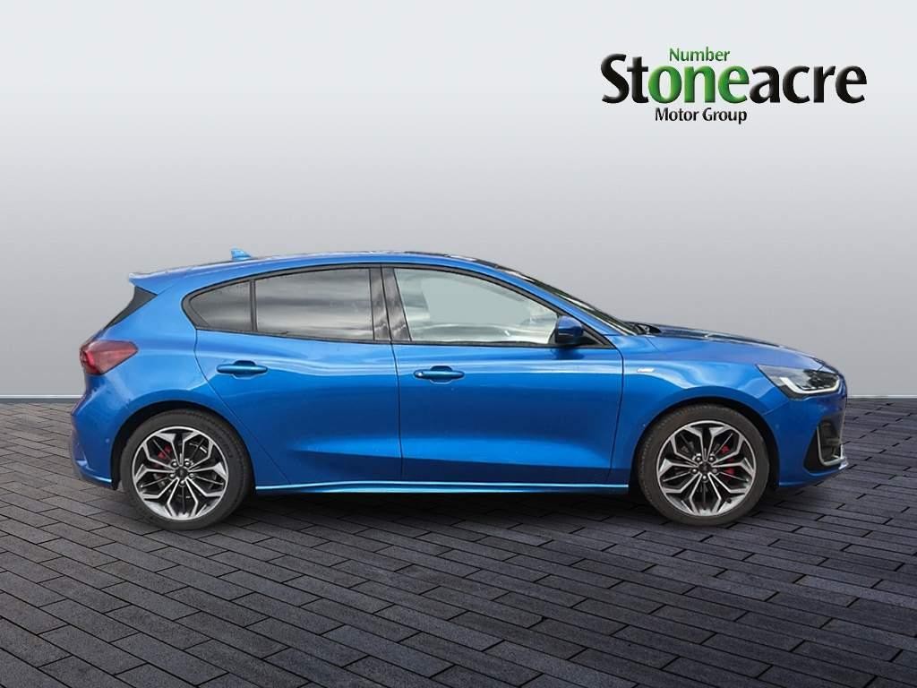 Ford Focus Image 2