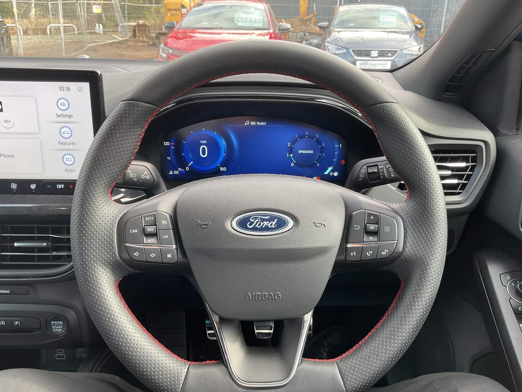 Ford Focus Image 15