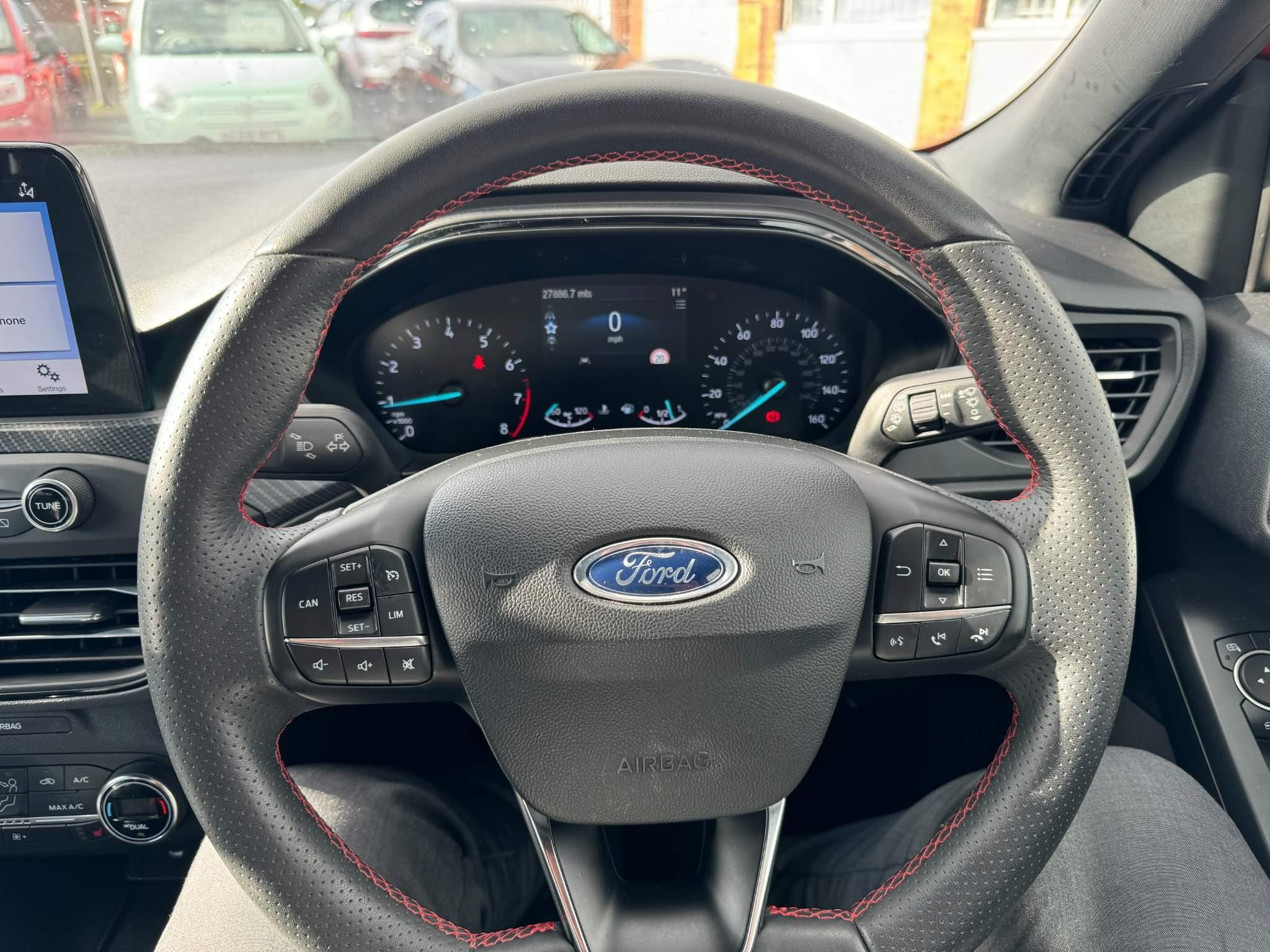 Ford Focus Image 19