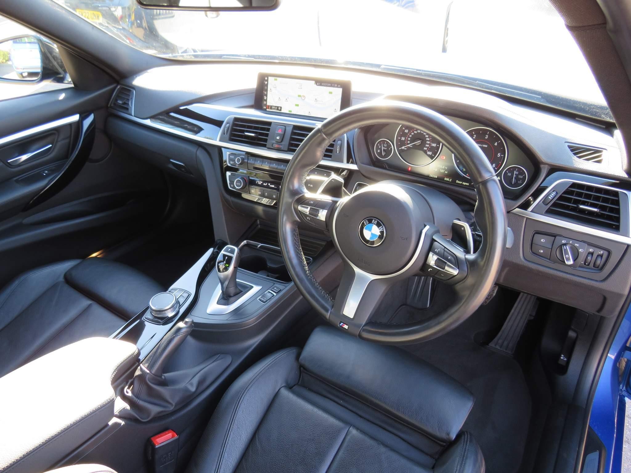 BMW 3 Series Image 13