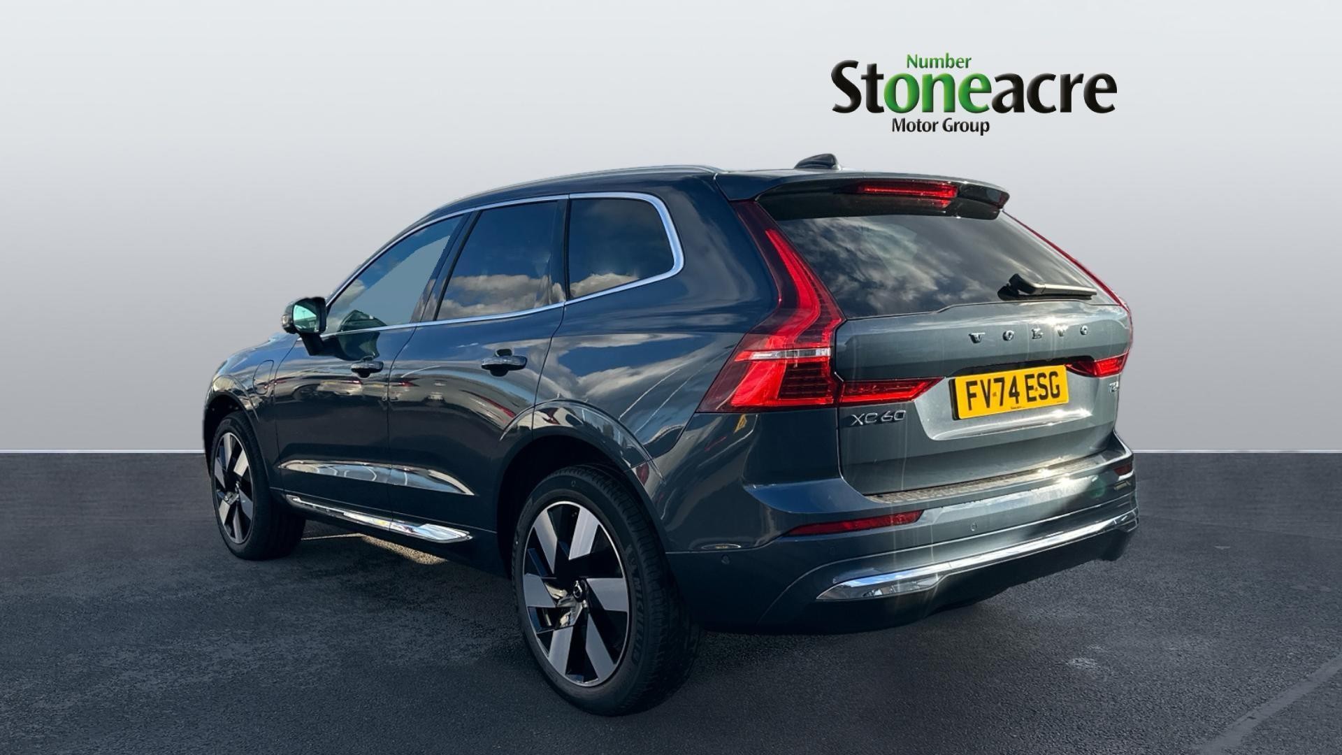 Volvo XC60 Image 2