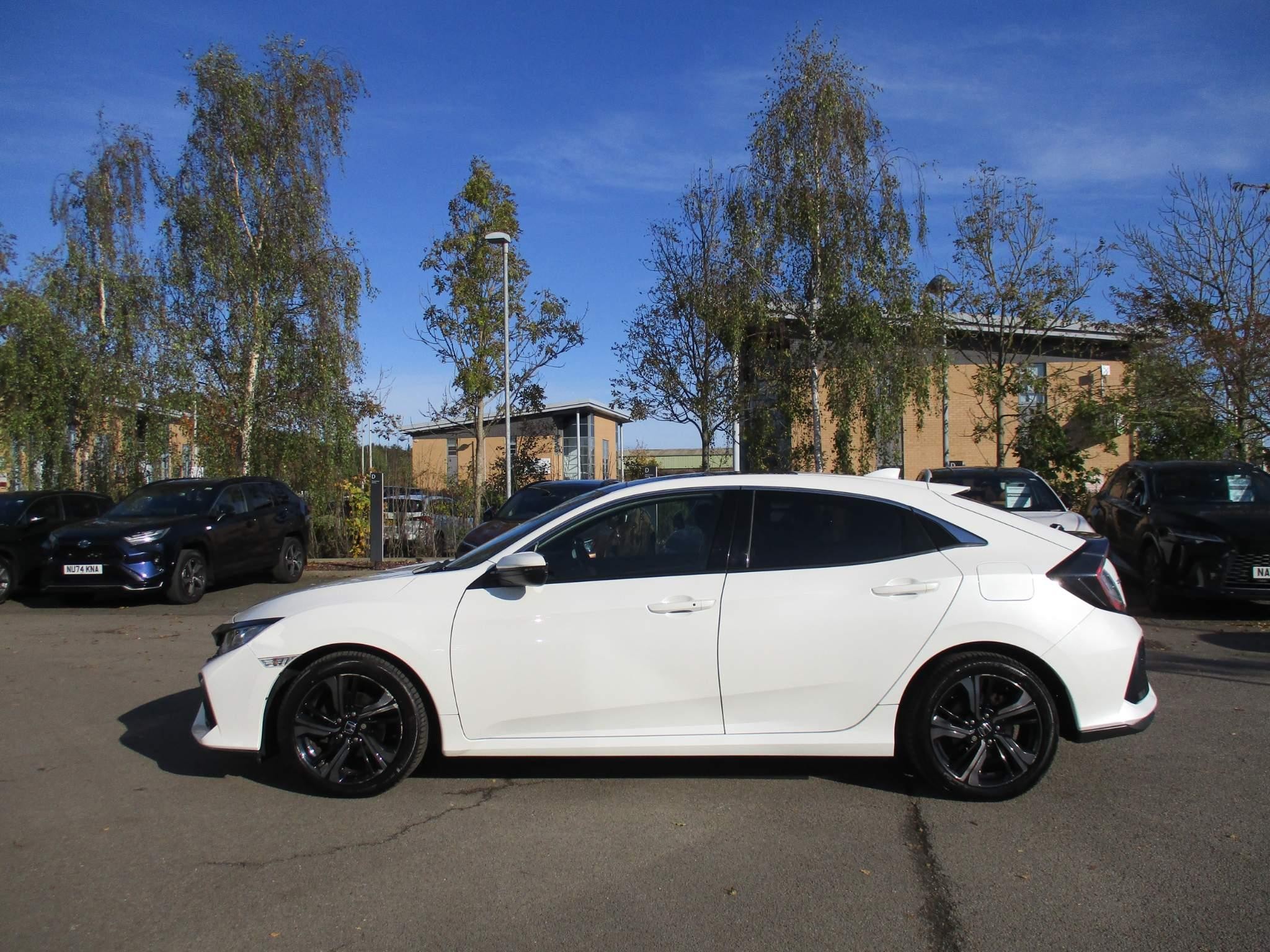 Honda Civic Image 10