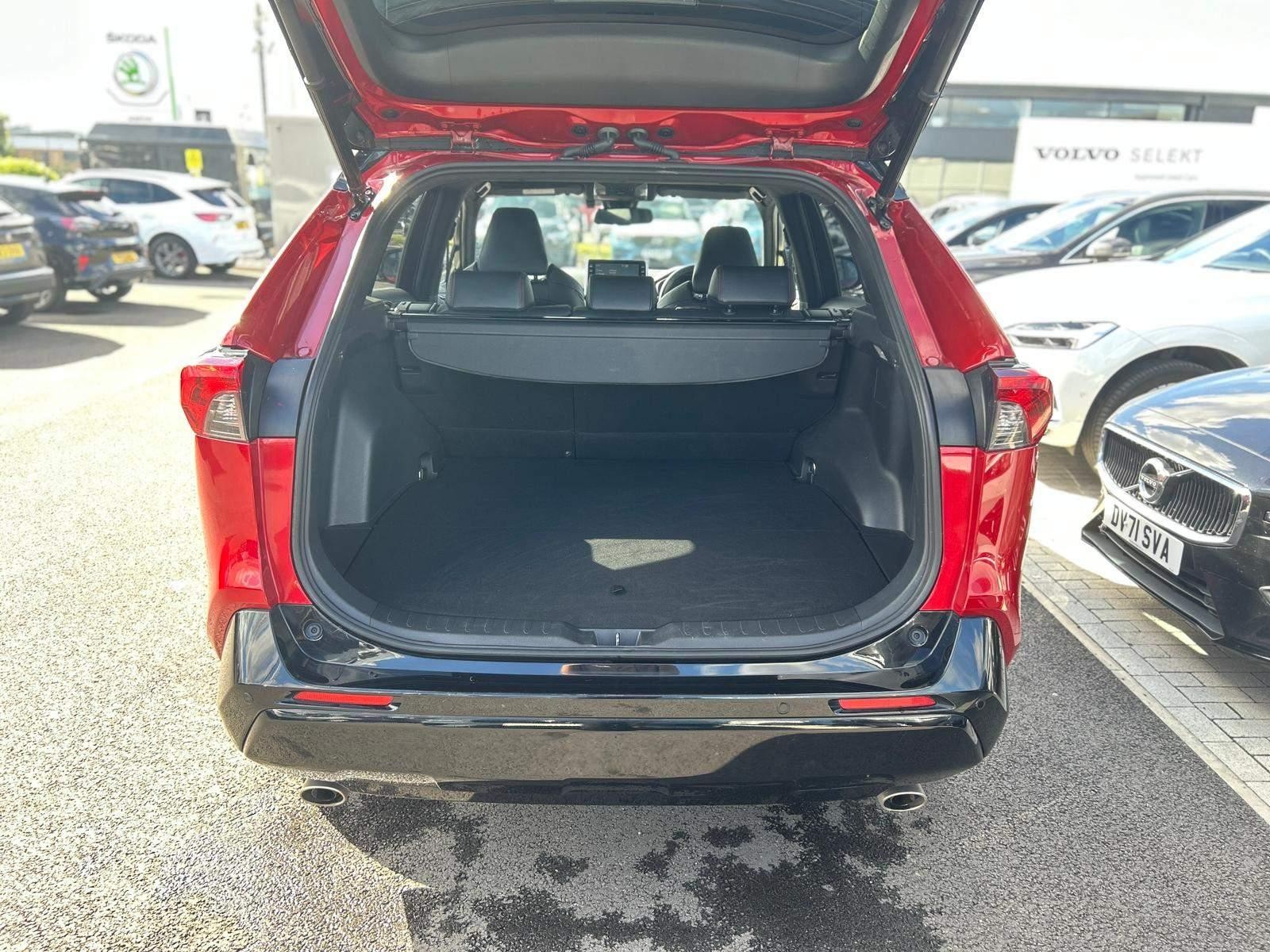 Toyota RAV4 Image 10