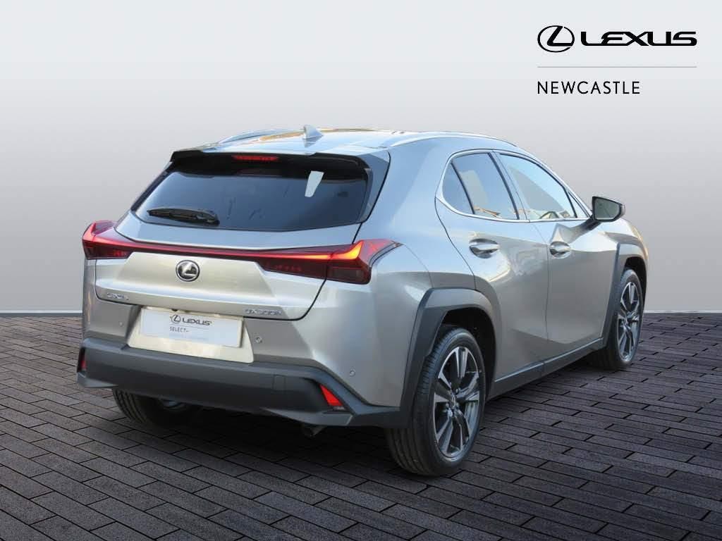 Lexus UX Self-Charging Hybrid Image 5