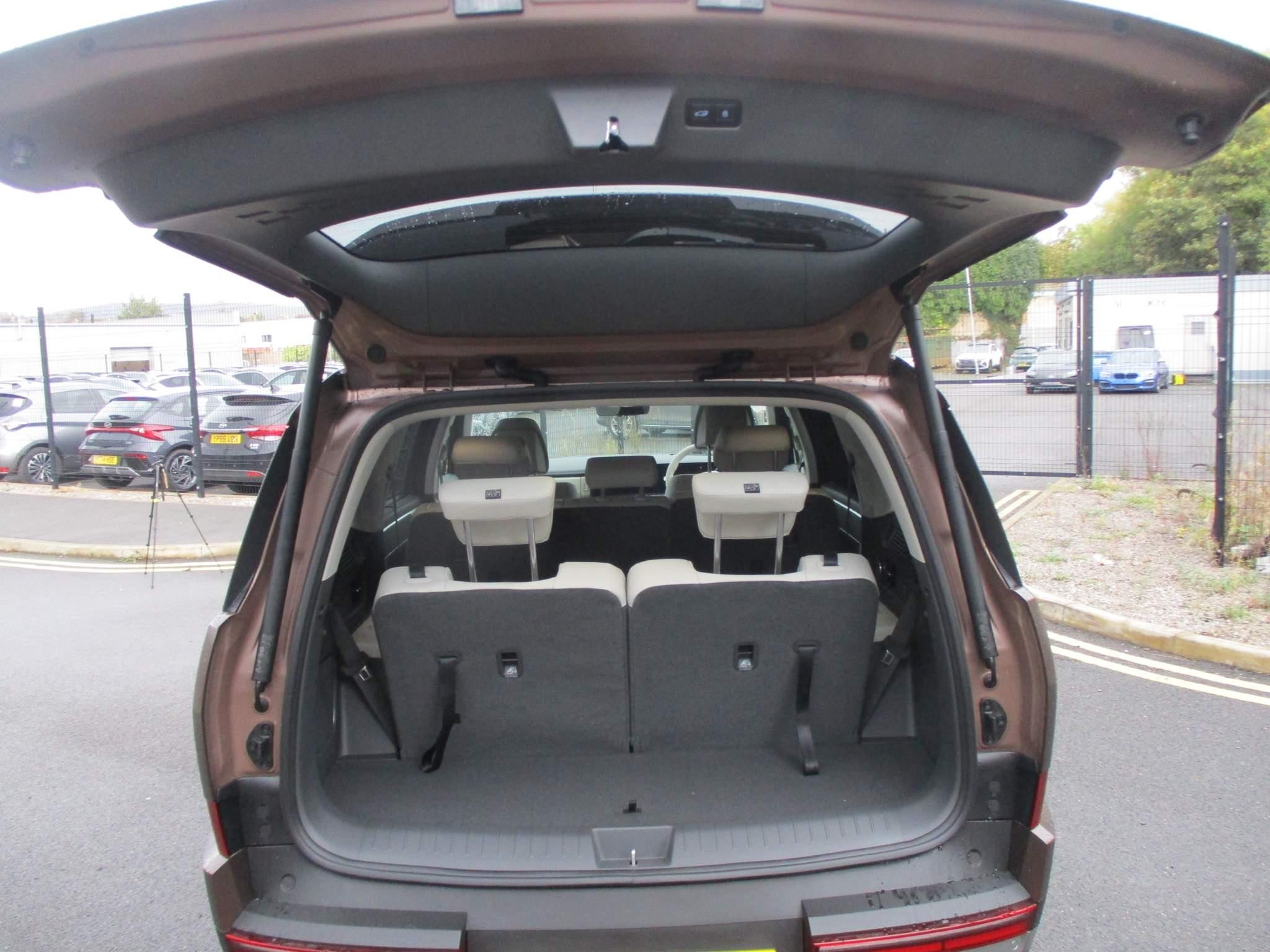 Hyundai SANTA FE Image 16