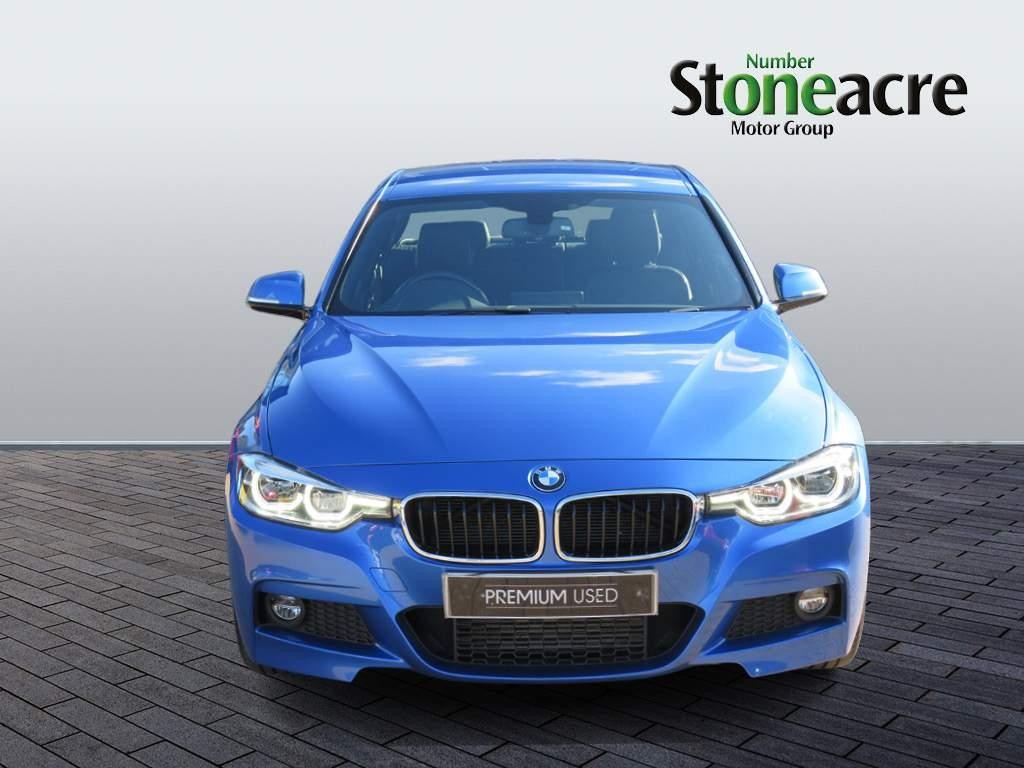 BMW 3 Series Image 10