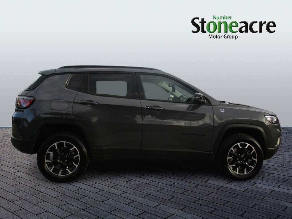 Jeep Compass Image 2