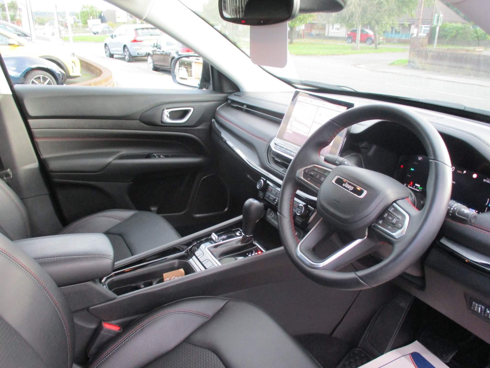 Jeep Compass Image 11