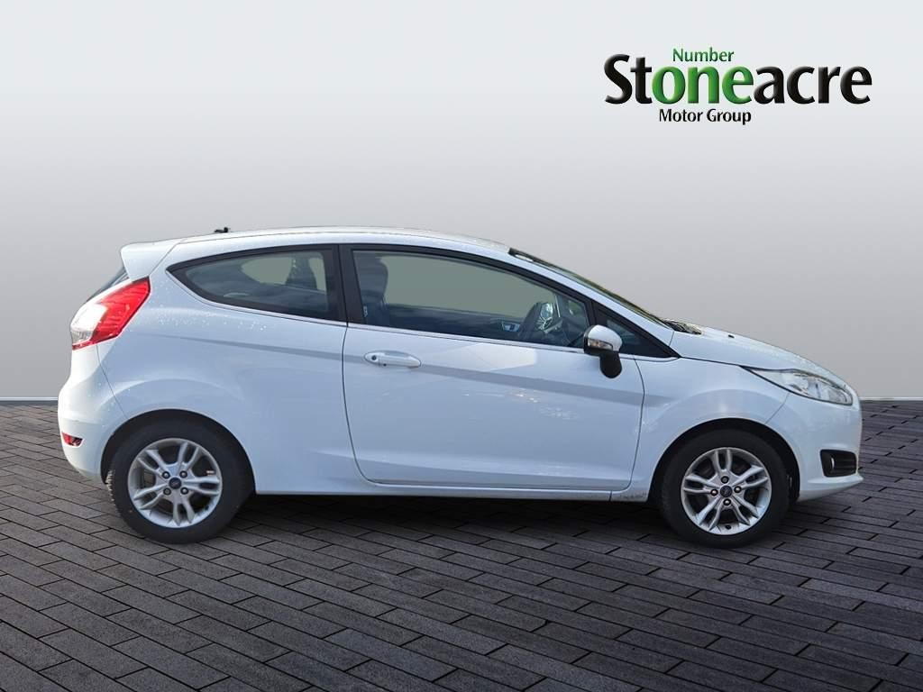 Ford Fiesta Image 2