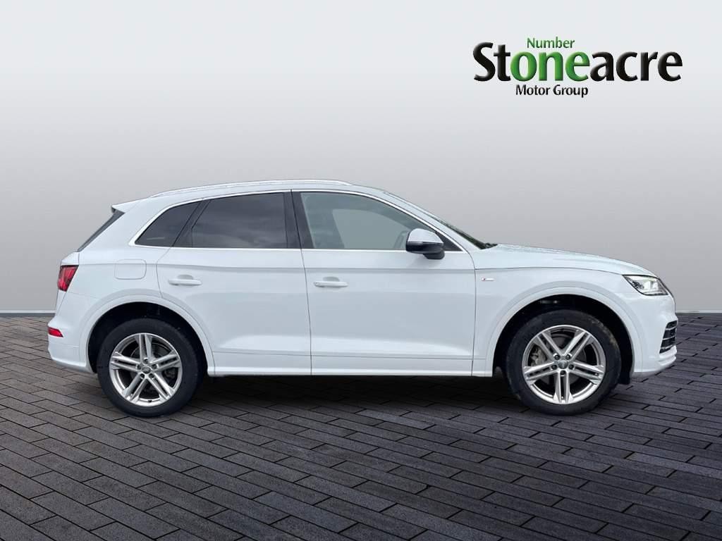 Audi Q5 Image 2