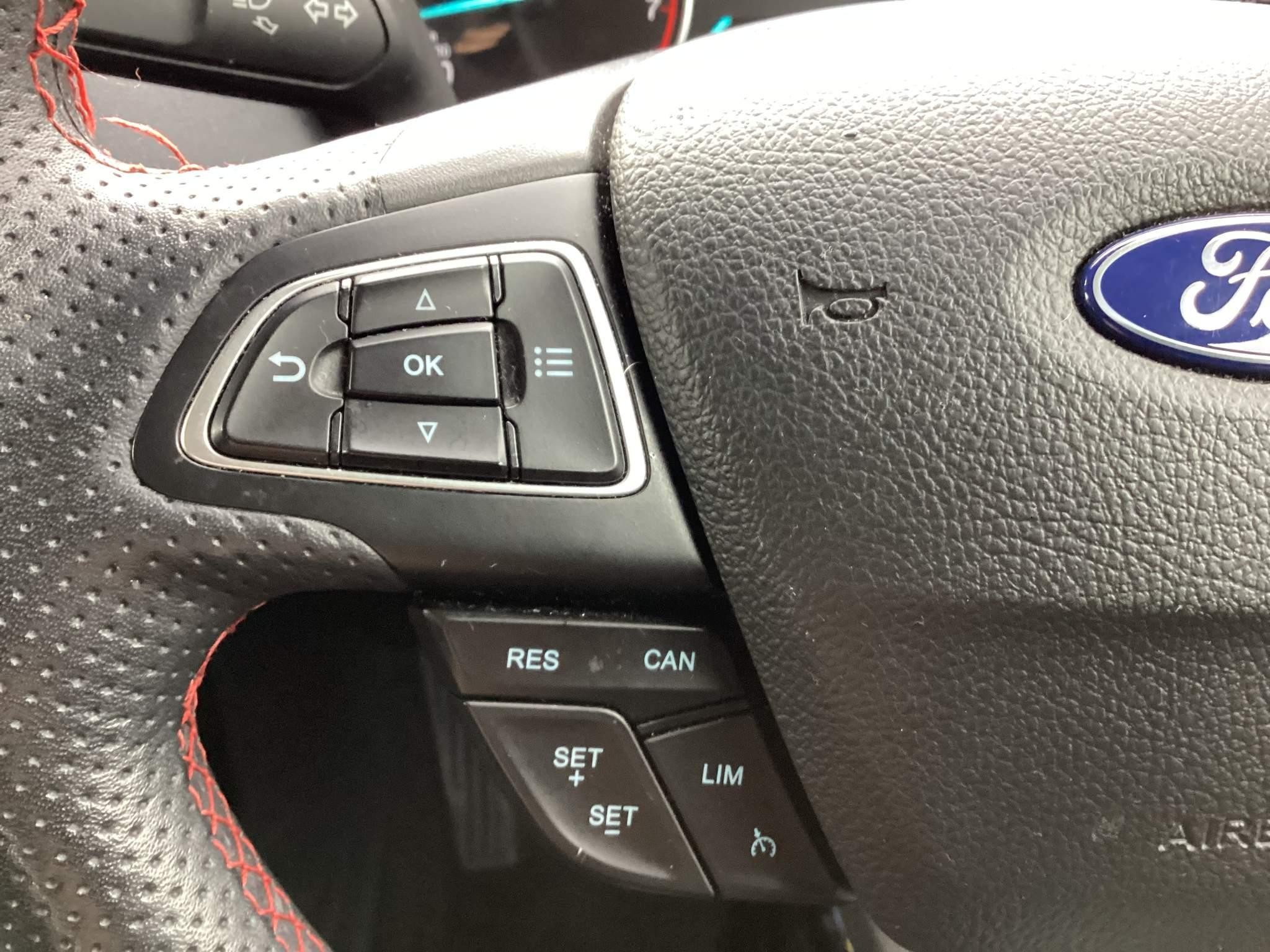 Ford EcoSport Image 24