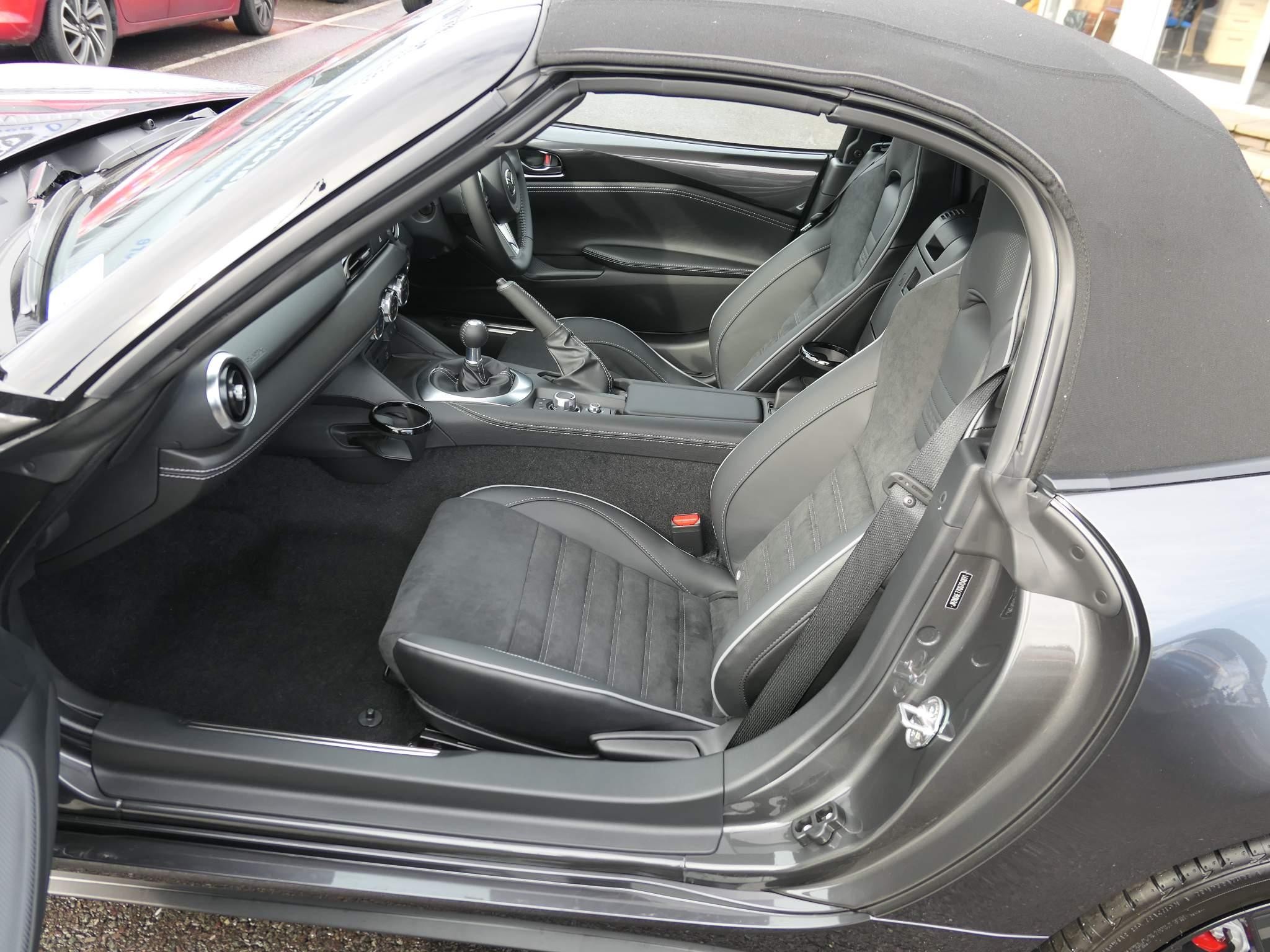 Mazda MX-5 Image 9