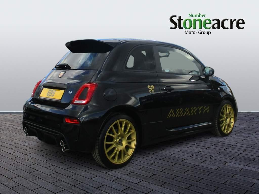 Abarth 695 Image 3