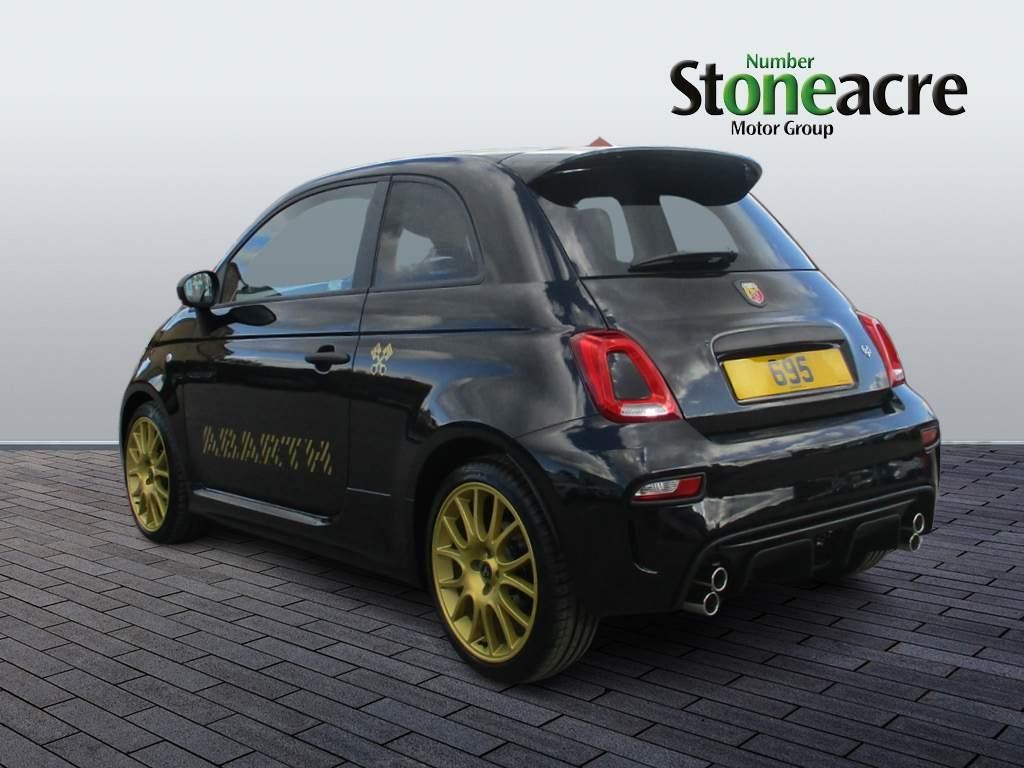 Abarth 695 Image 5