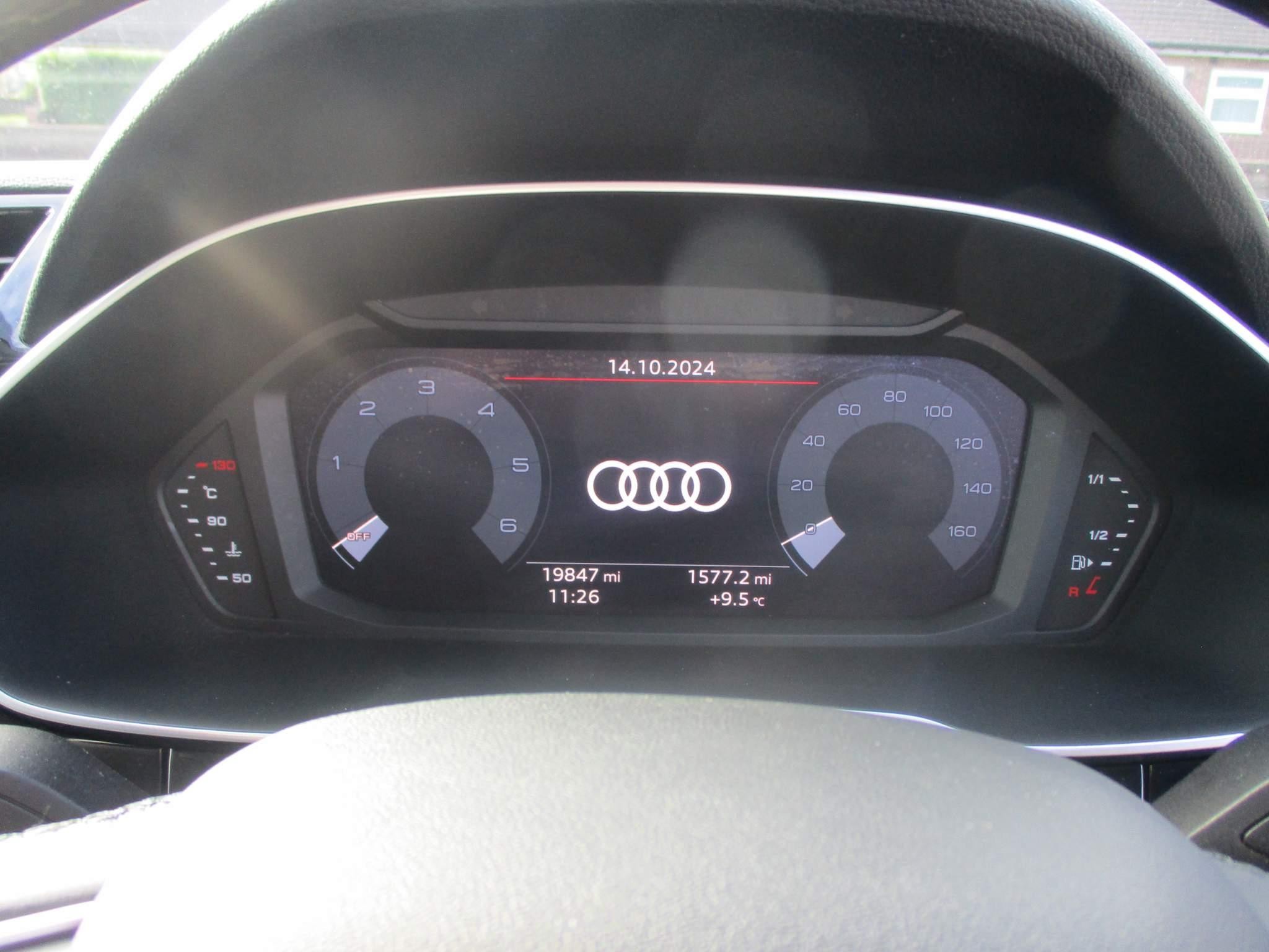 Audi Q3 Image 11