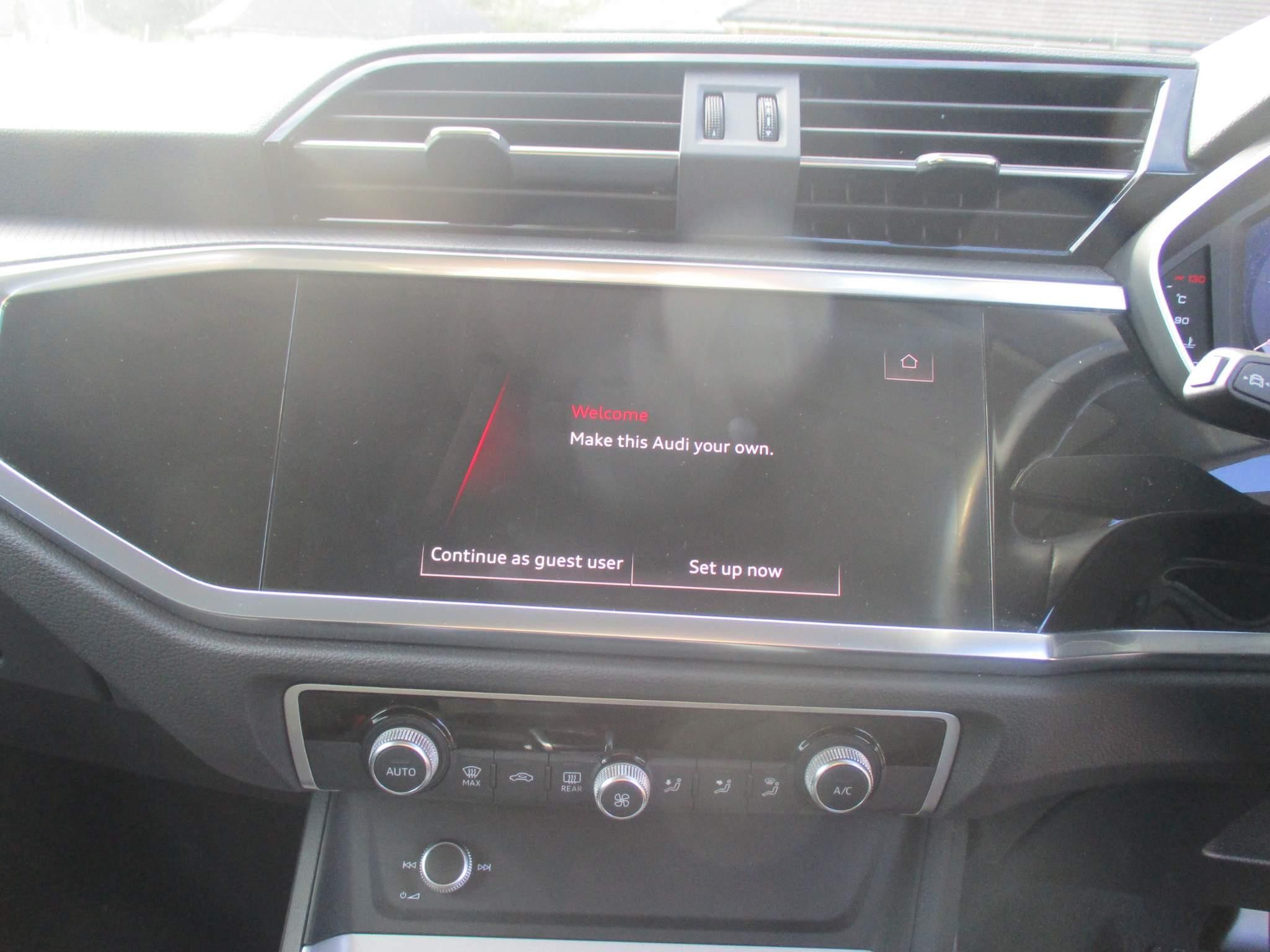 Audi Q3 Image 12