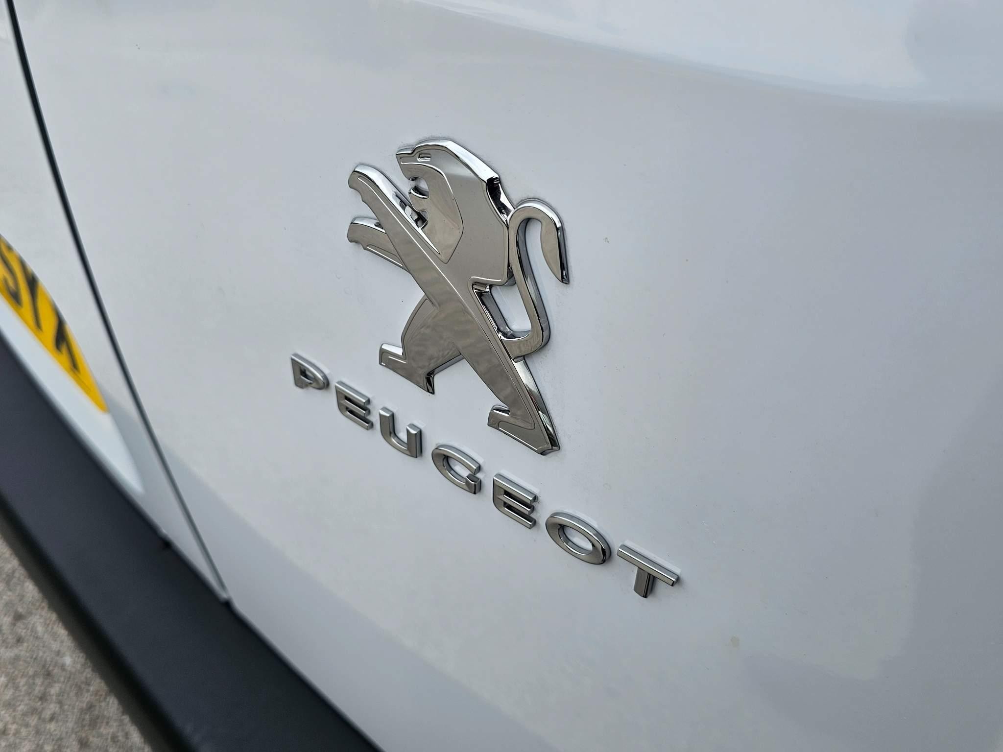 Peugeot Partner Image 11