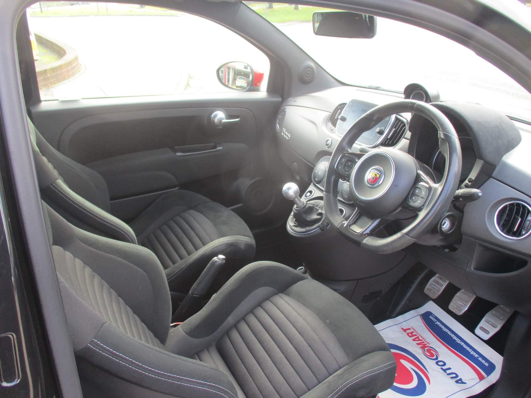 Abarth 595 Image 11