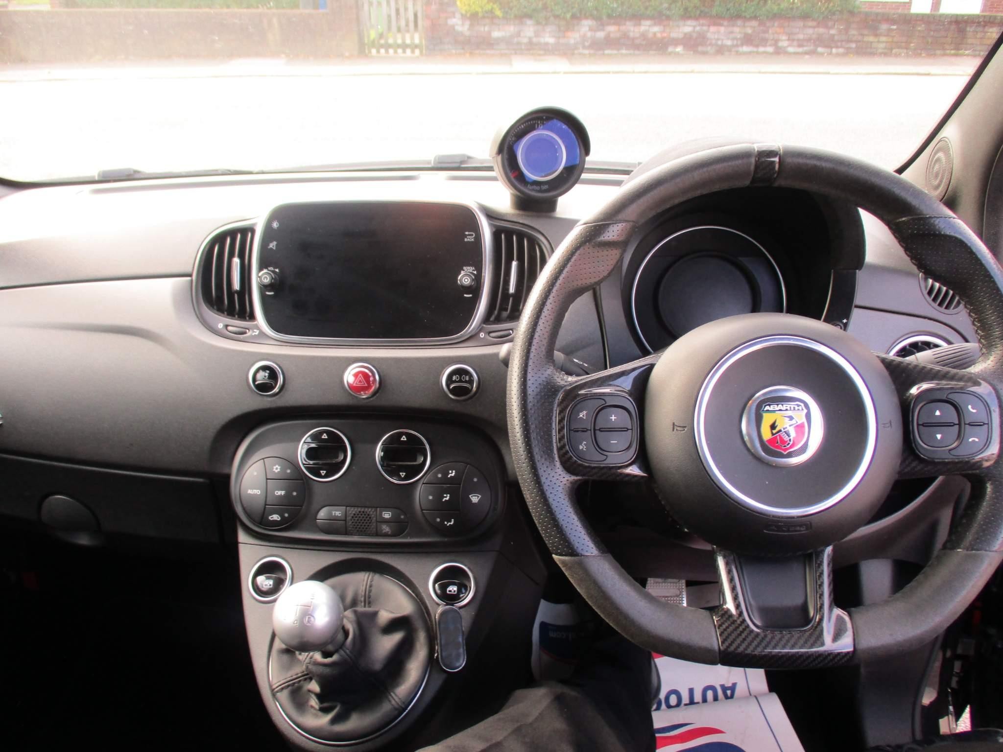 Abarth 595 Image 12