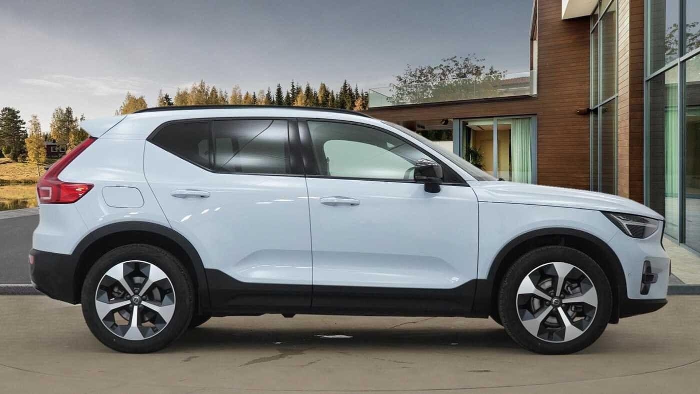 Volvo XC40 Image 2