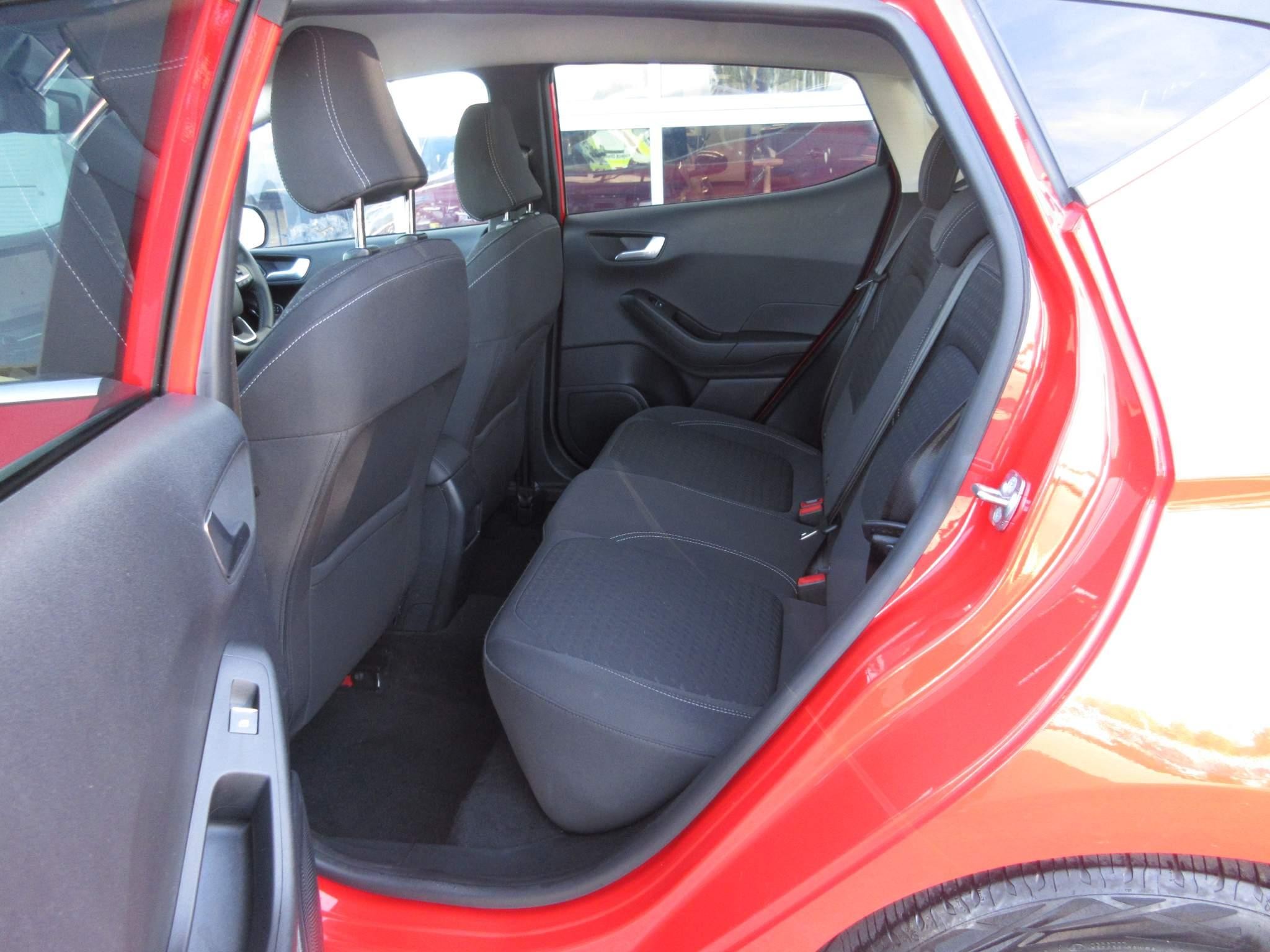 Ford Fiesta Image 12