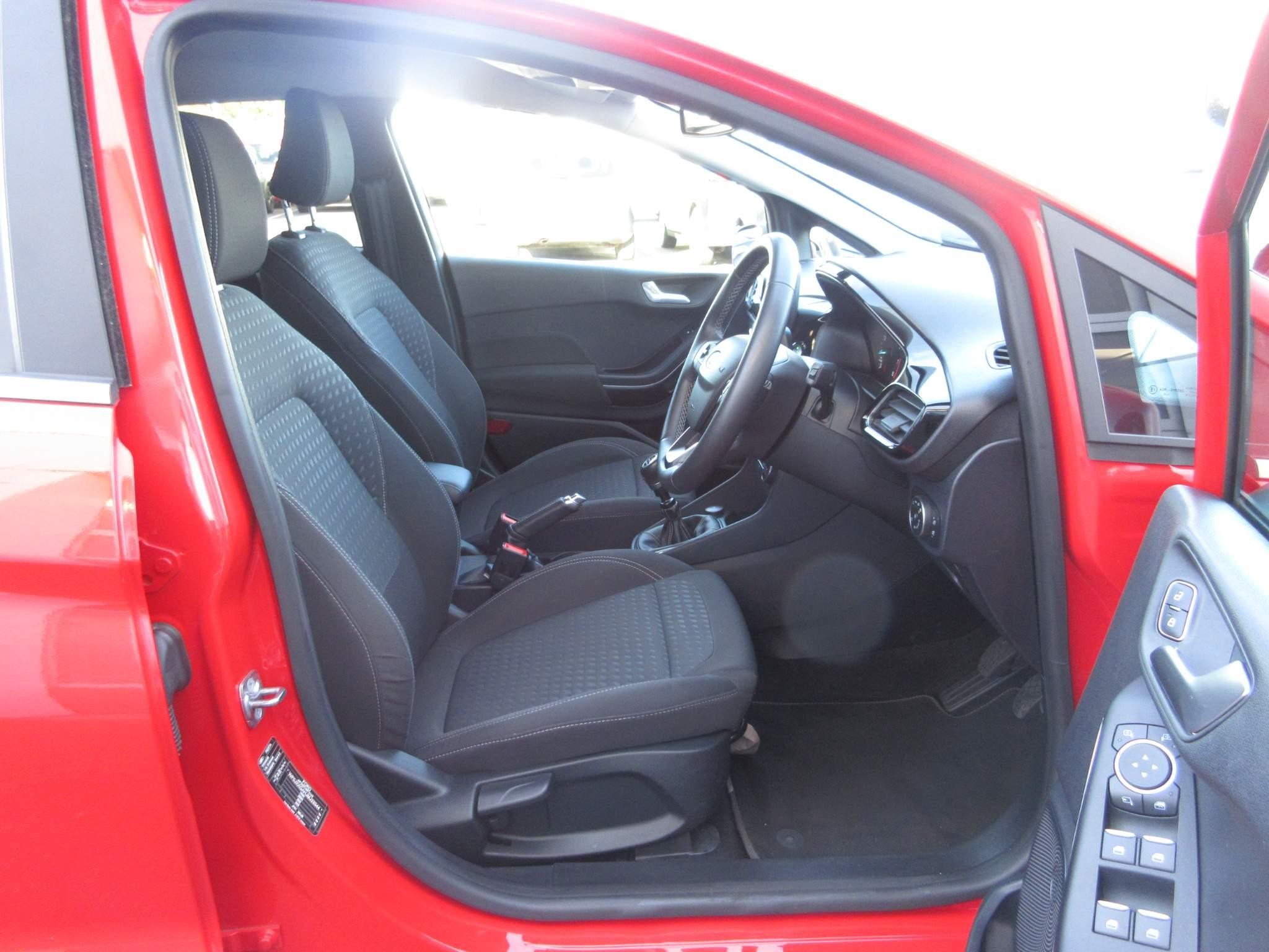 Ford Fiesta Image 14