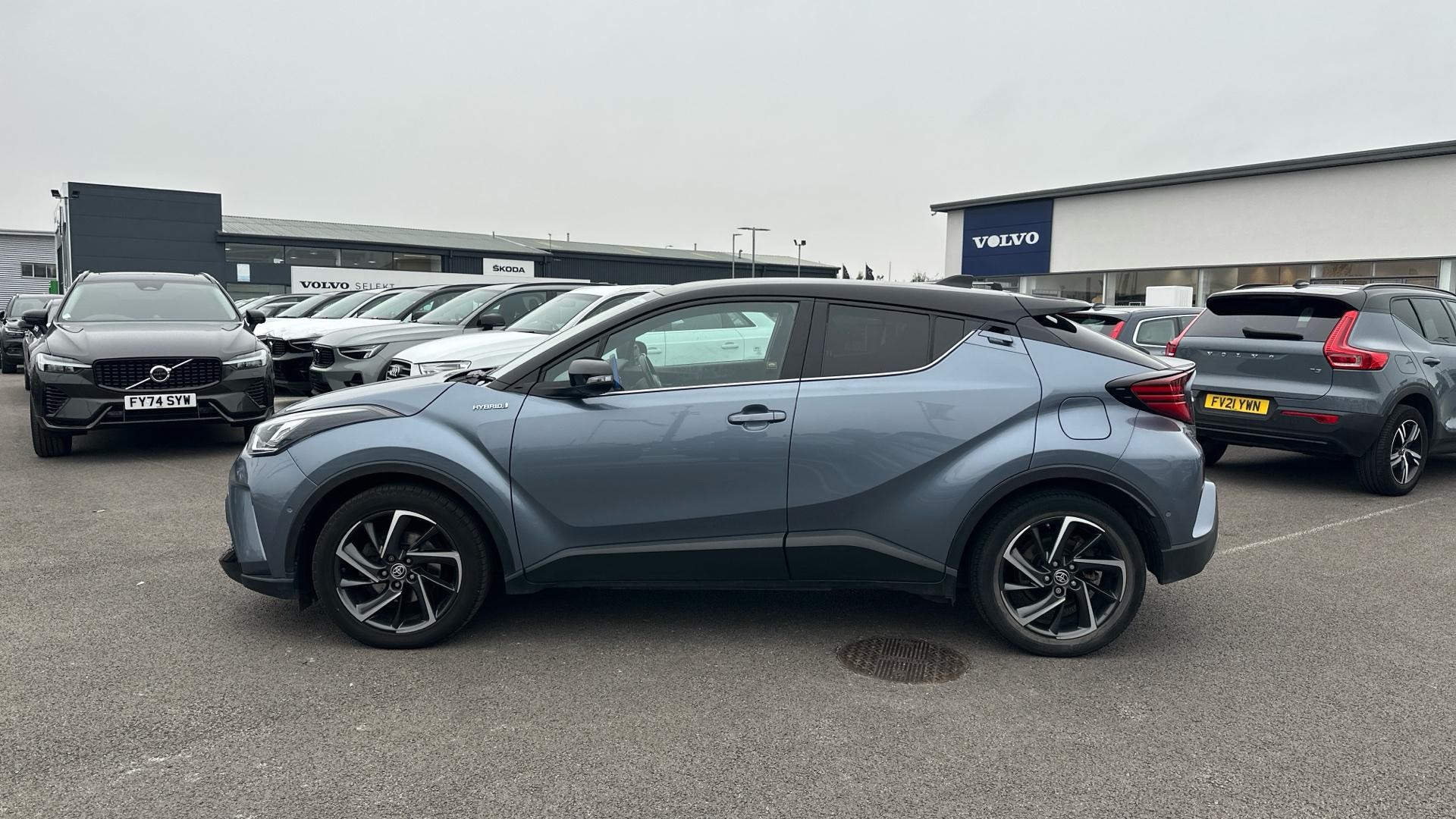 Toyota C-HR Image 8