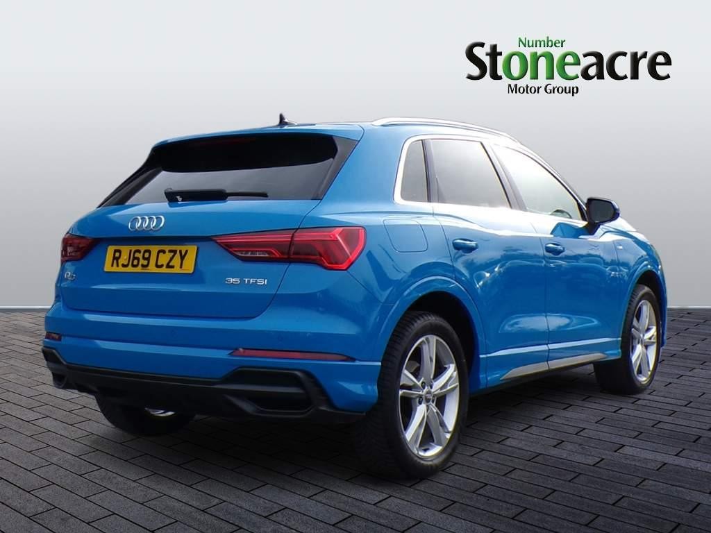 Audi Q3 Image 3