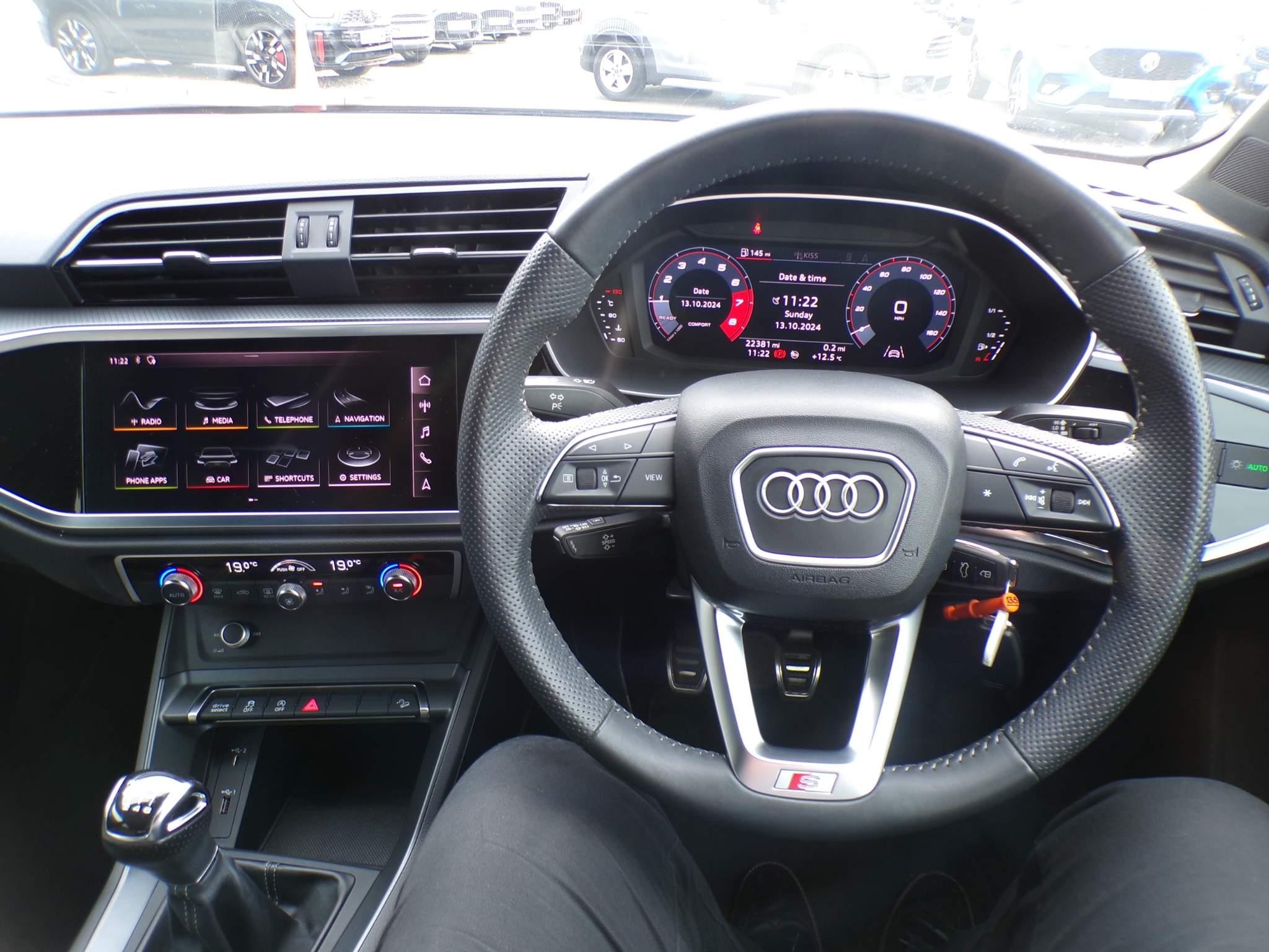 Audi Q3 Image 13