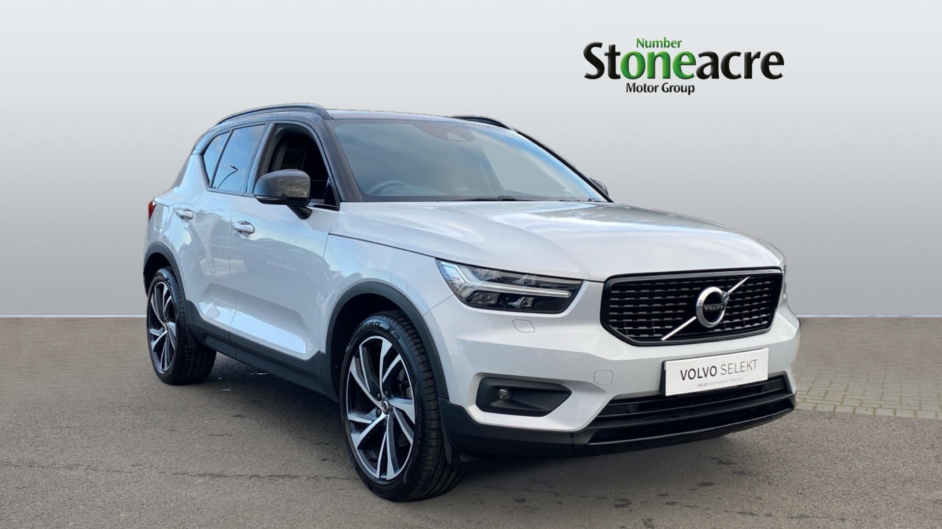 Volvo XC40 Image 1