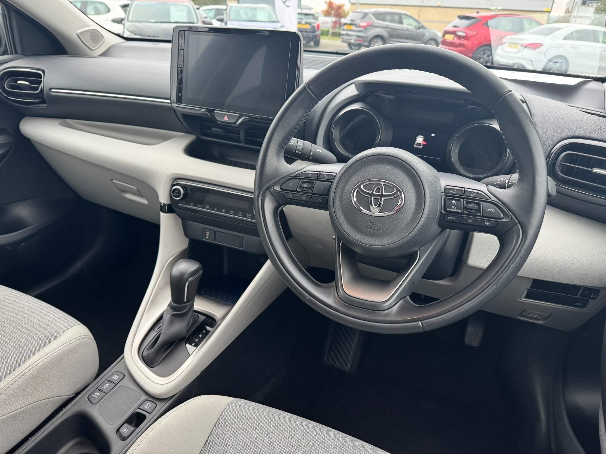 Toyota Yaris Image 18