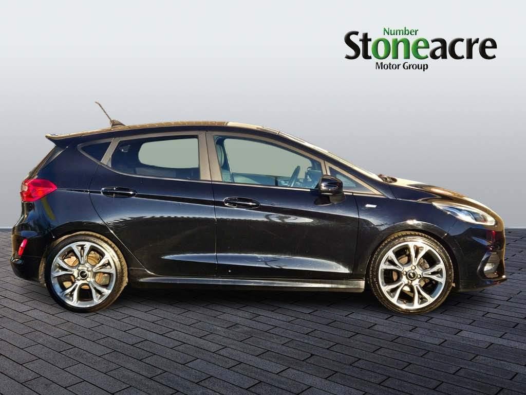 Ford Fiesta Image 2