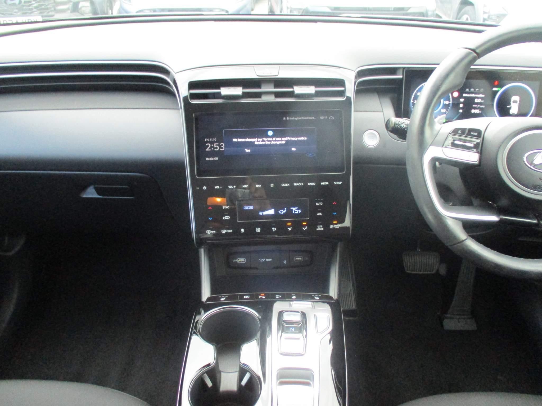 Hyundai TUCSON Image 16