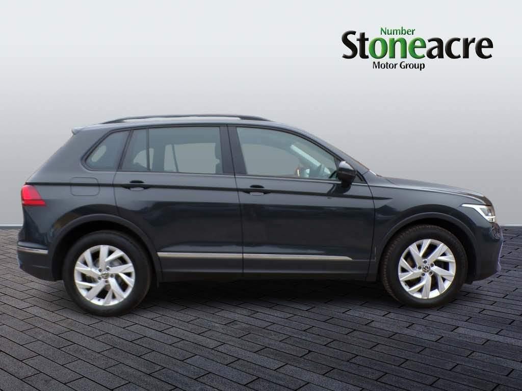 Volkswagen Tiguan Image 2