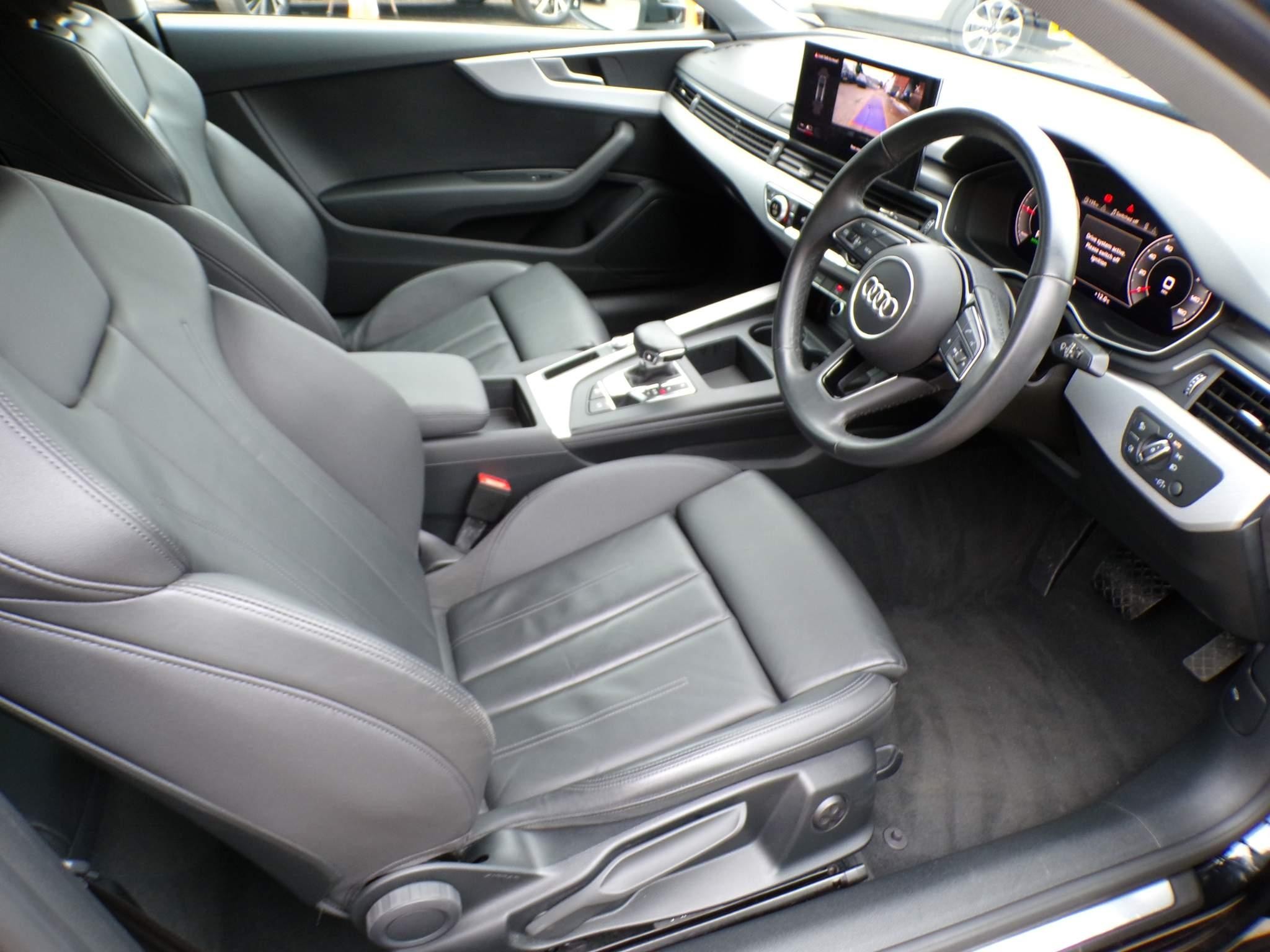 Audi A5 Image 11