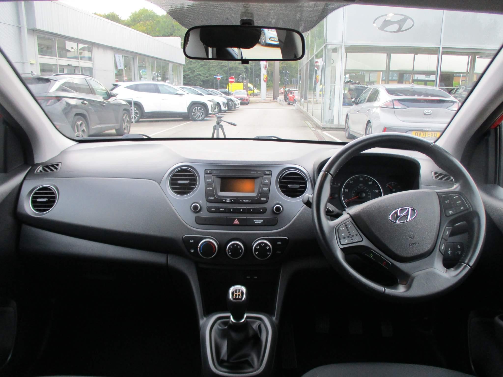 Hyundai i10 Image 15